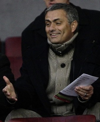 MU-Chelsea-20090111-重點在場邊-Mourinho4.jpg