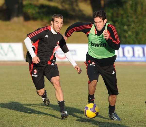 Milan-20090114-kaka-mathieu-milanello.jpg