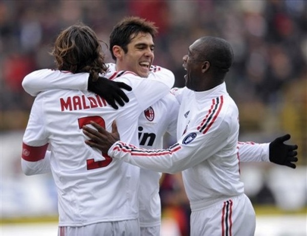 Milan-20090125-R20-歡慶kakagoal-1d-maldini.jpg