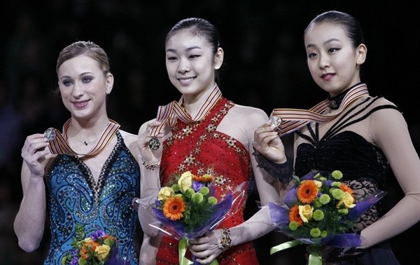 FS2009四大洲賽-20090206-女子前三名KimYuNa-Rochette-MaoAsada.jpg