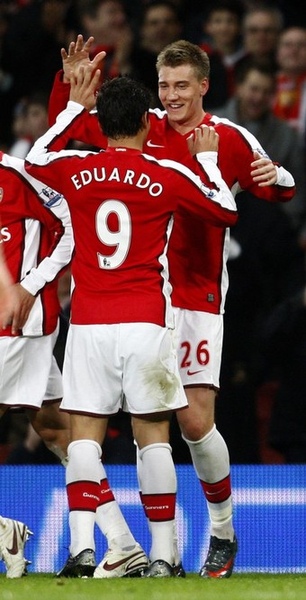 Arsenal-20090216-Dudu-Eduardo-Bendtner.jpg