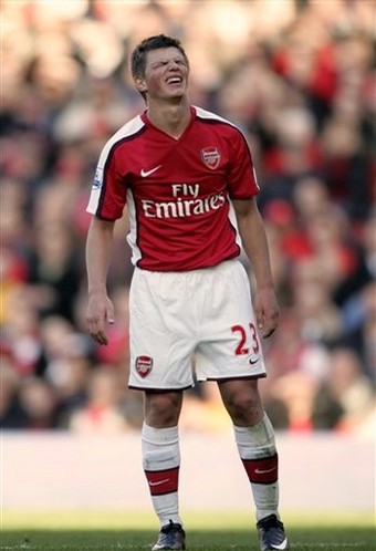 Arsenal-20090221-Arshavin-作怪中.jpg