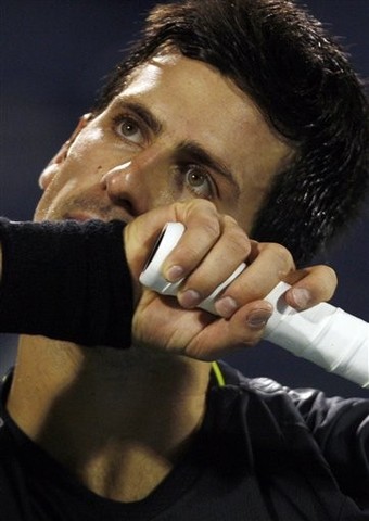 Djokovic-20090225-Dubai-險顯輸