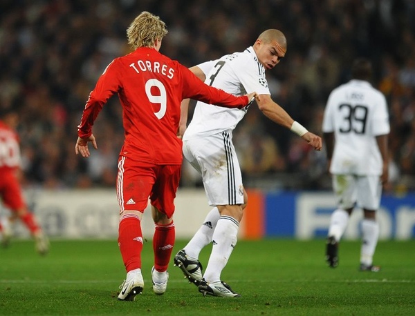 RM-20090225CL-Liverpool-Torres-pepe-2.jpg