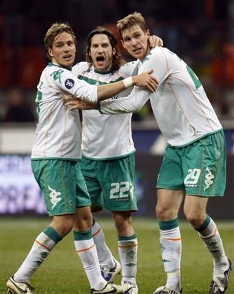 Milan-20090226-Bremen-Fritz-Frings-Mertesacker.jpg