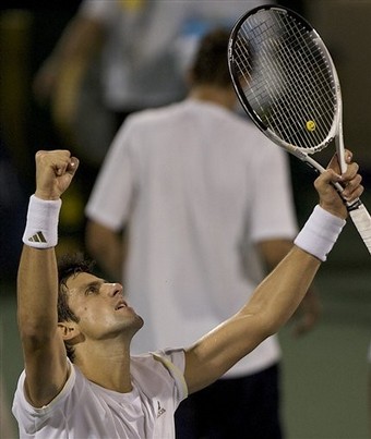 Djokovic-20090226-dubai-cilic背影-你走我王.jpg