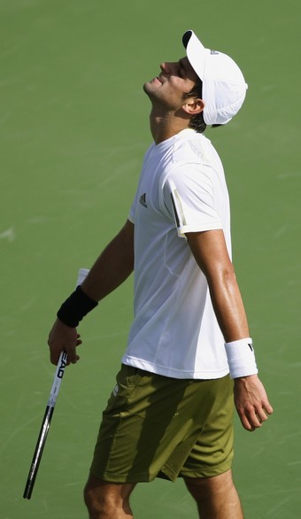 Djokovic-20090227-懊惱中.jpg