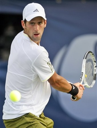 Djokovic-20090227-Simon-認真.jpg