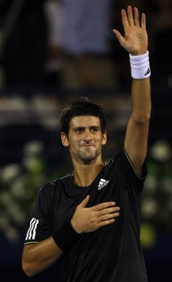 Djokovic-20090228-final-Dubai-高興.jpg