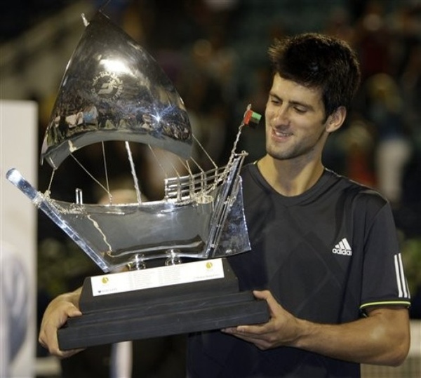 Djokovic-20090228-Dubai冠軍.jpg