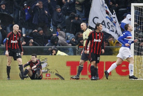 Milan-20090301-後衛與Cassano.jpg