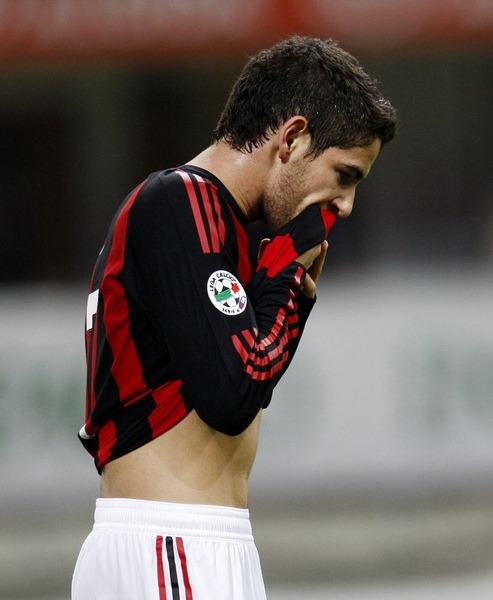 Milan-20090405-R30-pato-沒goal懊惱.jpg