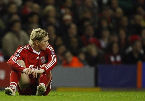 Liverpool-20090408-CL-Chelsea-輸球後Torres.jpg