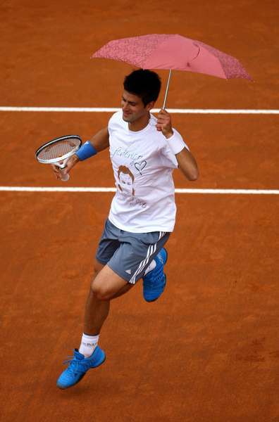 Djokovic-20090427-又在搞笑嗎1b.jpg