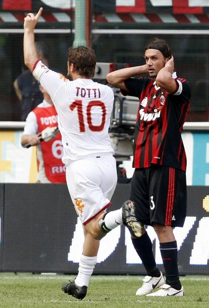 Maldini-20090524-Roma-Totti-goal.jpg