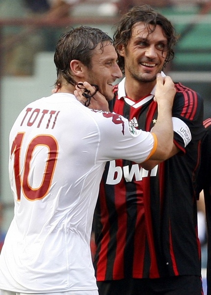 Maldini-20090524-Roma-Totti告別-g.jpg