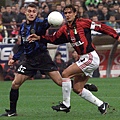 Paolo-MilanDerby-Vieri.jpg