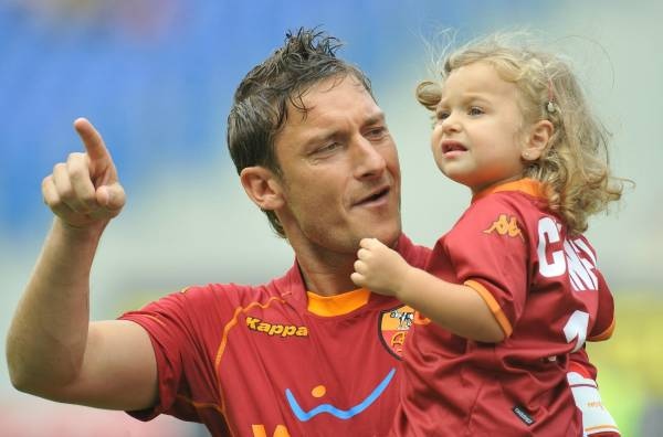Roma-20090531-Totti-babygirl-2.jpg