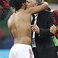 20080928-Inter-Dinho-Ancello-kiss.jpg