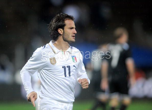 Azzurri-20090610-重點在球衣-gilardino3.jpg