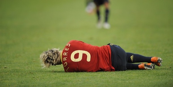 2009聯合會杯-M5-0617-spain-torres-whatHappen.jpg