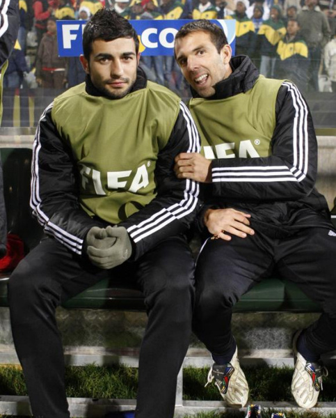 2009聯合會杯-0624-spain-場外瓦倫幫.jpg 2009聯合會杯-0624-spain-場外瓦倫幫.jpg