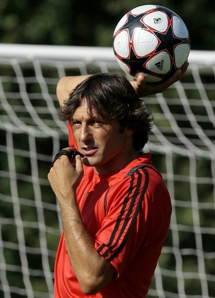 Milan-20090706-milanello-leo教練特寫多-2.jpg