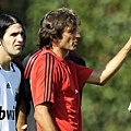 Milan-20090706-milanello-Leo教練帶新兵.jpg