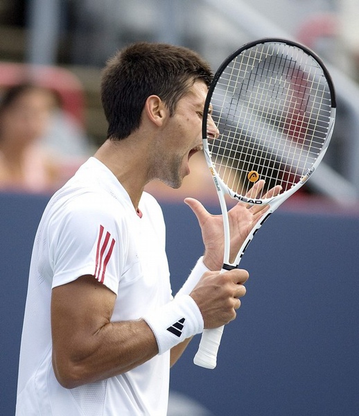 2009Montreal-0811-Djokovic-戰勝地主選手.jpg