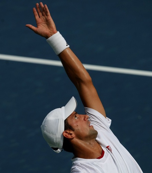 2009Cincinnati-0819-Djokovic-專注.jpg