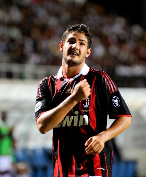 Milan-20090822-R01-pato-goalx2-可愛歡慶.jpg