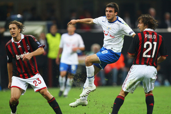 Milan-20090930CL-M2-Ambro-pirlo.jpg