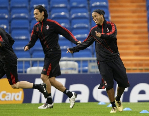 Milan-20091020-CLM3-Nesta-dinho.jpg