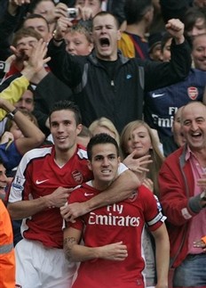 Arsenal-20091031-R11-Cesc隊長Goal-Persie-s.jpg