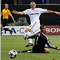 Milan-20091103-CL-M4-RM-Benzemagoal-dida.jpg