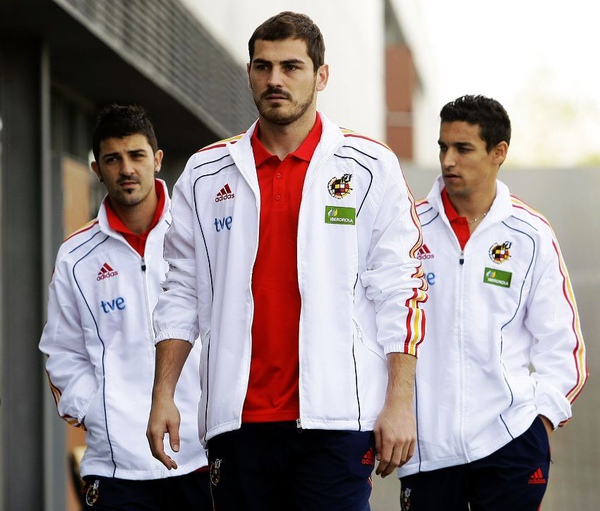 西-20091113-press代表-Villa-Iker-Navas.jpg