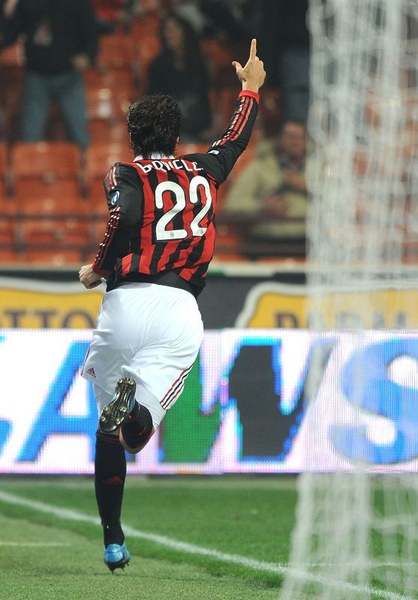 Milan-20091205-BorrielloGoal.jpg