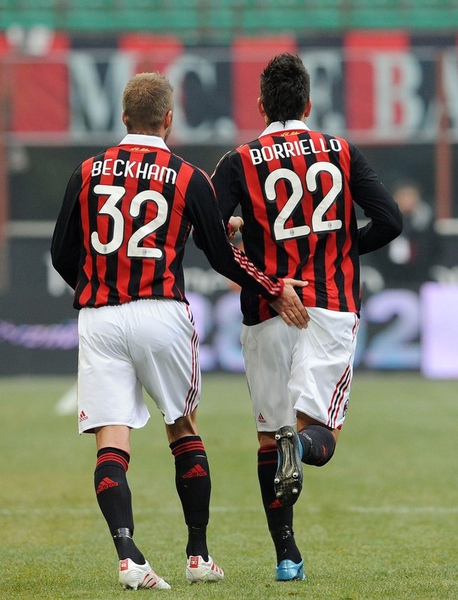 Milan-20100117-R20-Beckham-Borriello-funny拍拍.jpg