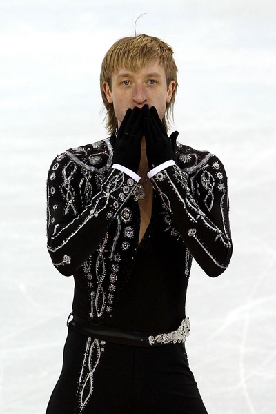 2010溫哥華冬運-SP-Plushenko-kiss.jpg