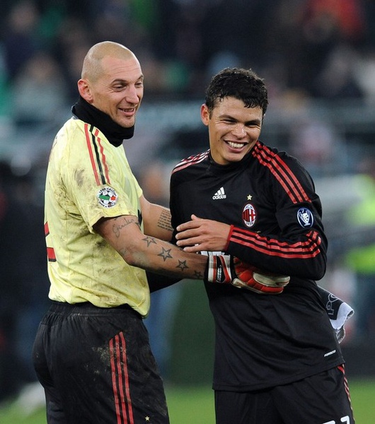 Milan-20100221-R25-Abbiati-Silva-smile.jpg