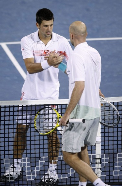 2010Dubai-0225-Nole-Ljubicic握手.jpg