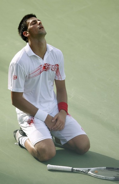 2010Dubai-0228-Nole-衛冕成功-累死啦.jpg