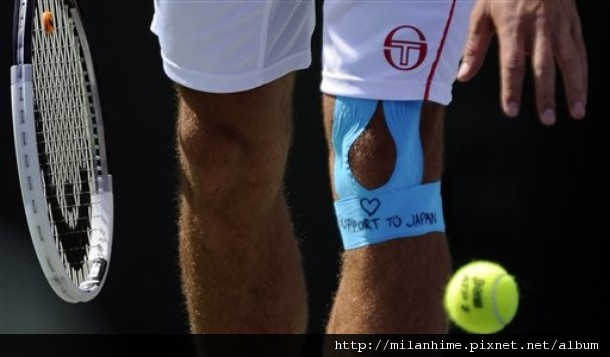 2011IndianWells-0315-Nole-Support_To_Japan.jpg