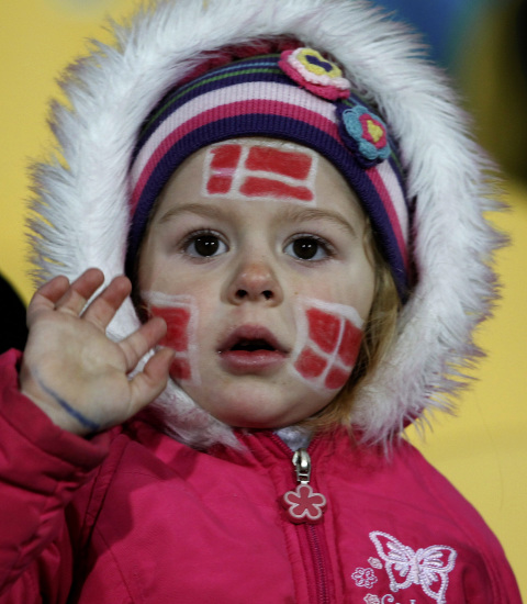 WC2010-丹麥小女孩.JPG