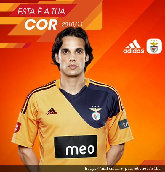 重點在球衣-Adidas-Benfica-1011賽季-NunoGomes.jpg