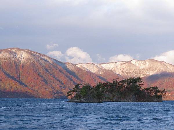 青森十和田湖楓景