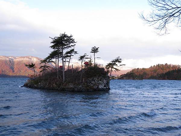 青森十和田湖楓景