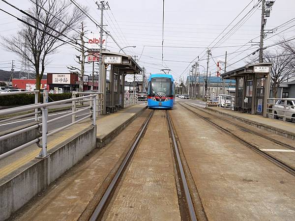 搭哆啦a夢電車 (24).JPG