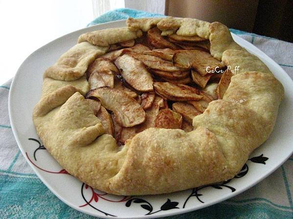 不用派模型的"肉桂蘋果鄉村派" Apple Rustic Pie IMG_0090