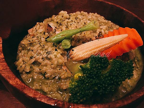 2016830-Tank-q_753.jpg 2016830-Tank-q_753.jpg